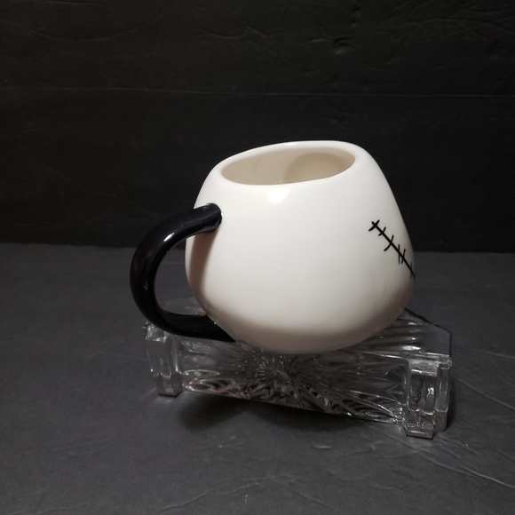 KCARE By DISNEY Jack Skellington Face "Nightmare Before Christmas" Mug - Picture 6 of 7